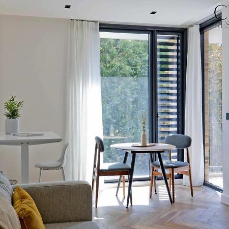Elegant Apartments Kensington With Private Balcony London Exterior photo